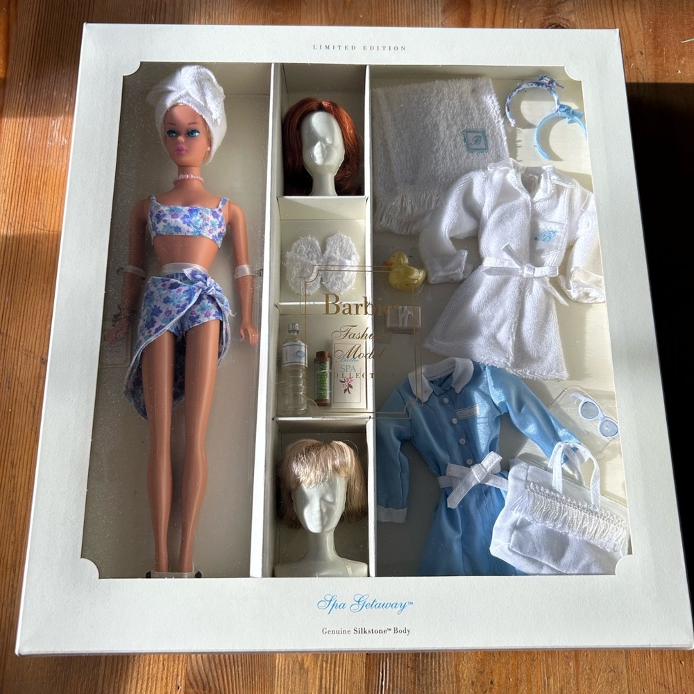 Silkstone Barbie Spa Getaway BFMC NRFB Gold Label PLEASE READ!!!
